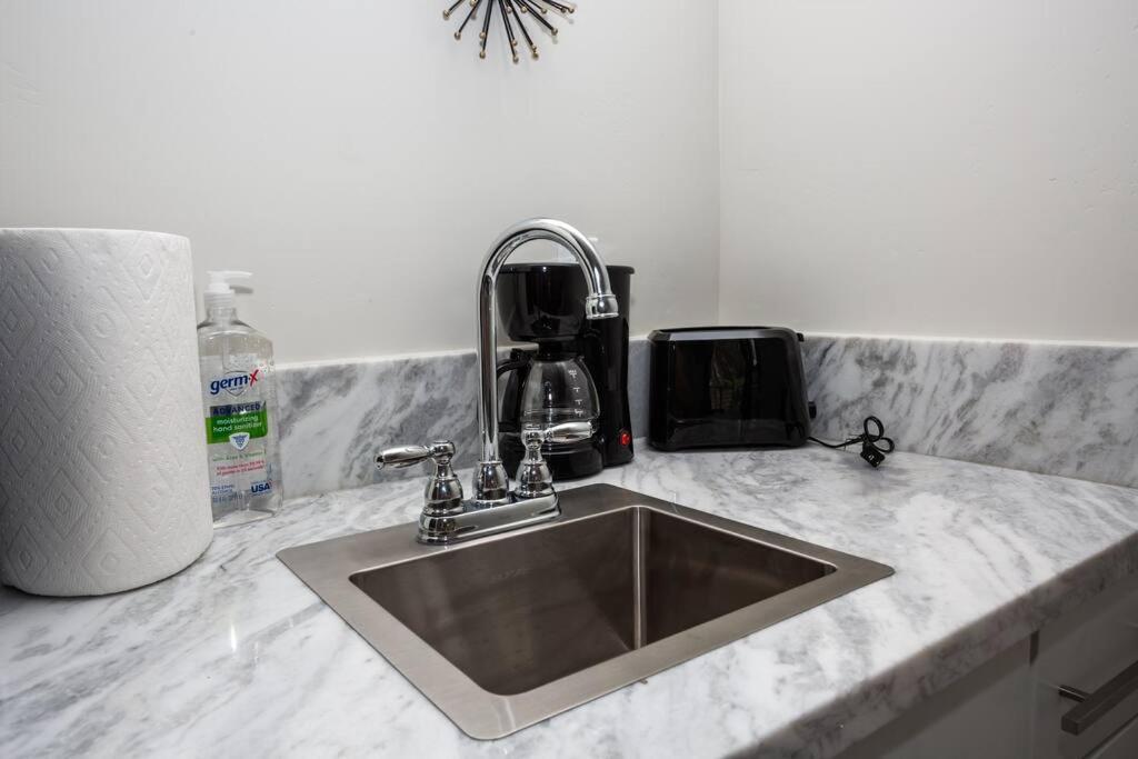 Studio With Large Balcony- San Diego Gateway מראה חיצוני תמונה
